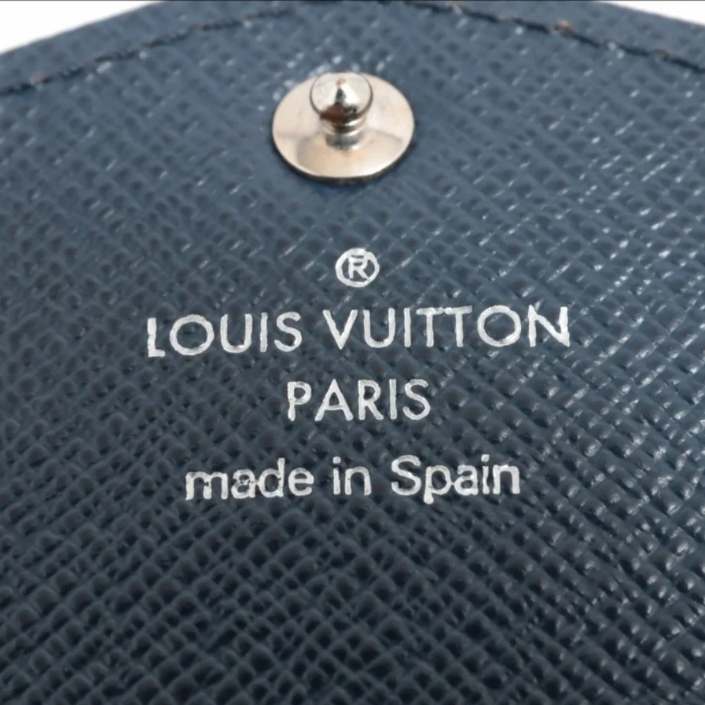 Authentic Louis Vuitton Epi Sarah Wallet - Picture 5 of 12